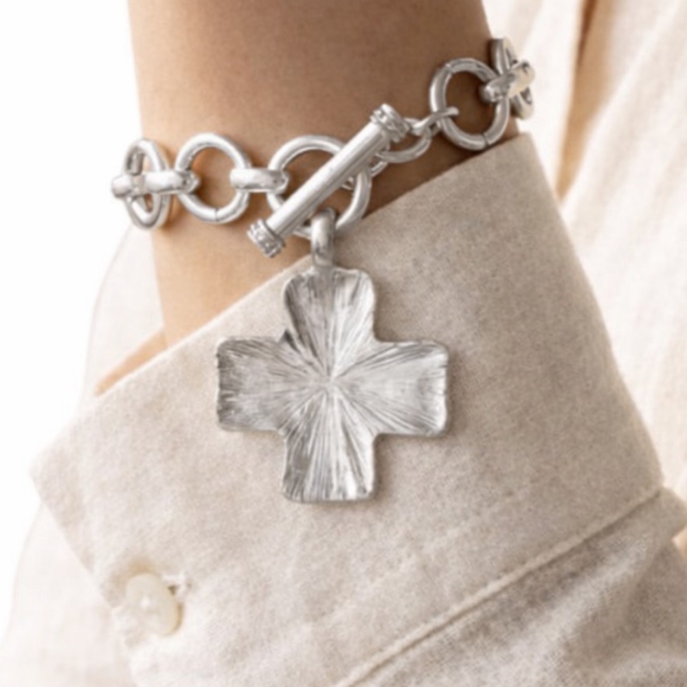 Silver Tone Metallic Hammered Cross Toggle Chain Bracelet